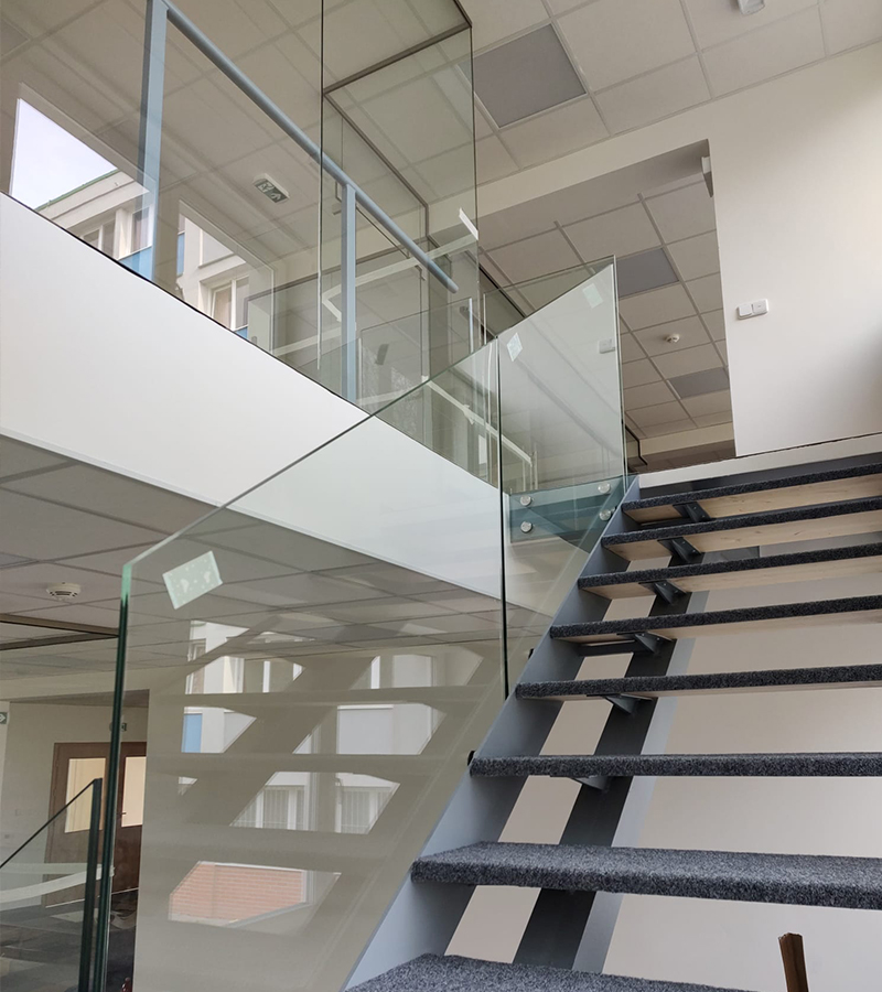 Skleněné zábradlí